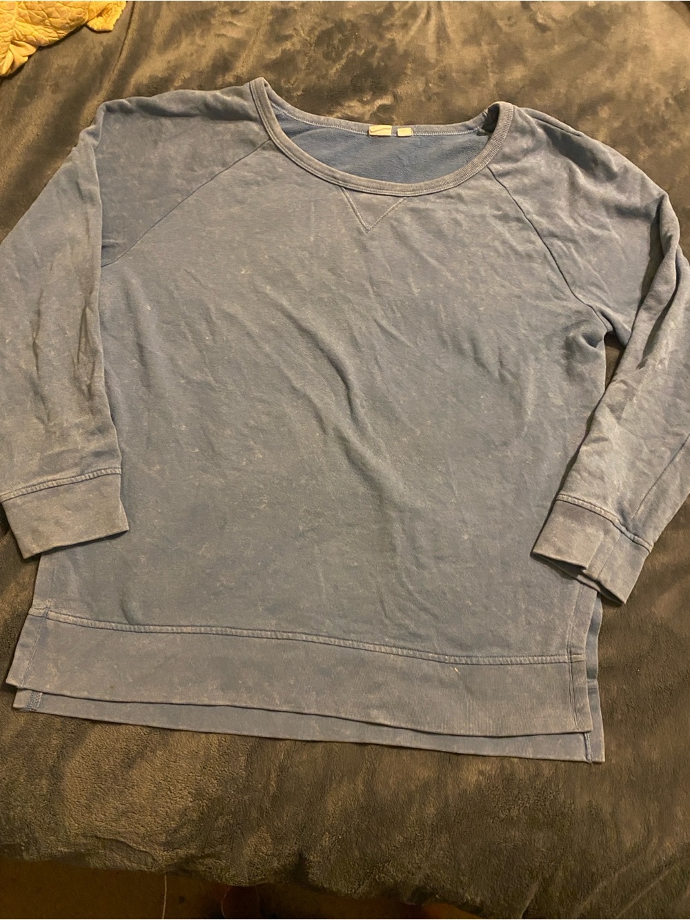 Women’s Blue Long-Sleeve Gap Pullover Top